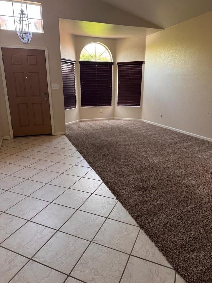 979 E Brentrup Dr - Photo 3 of 18