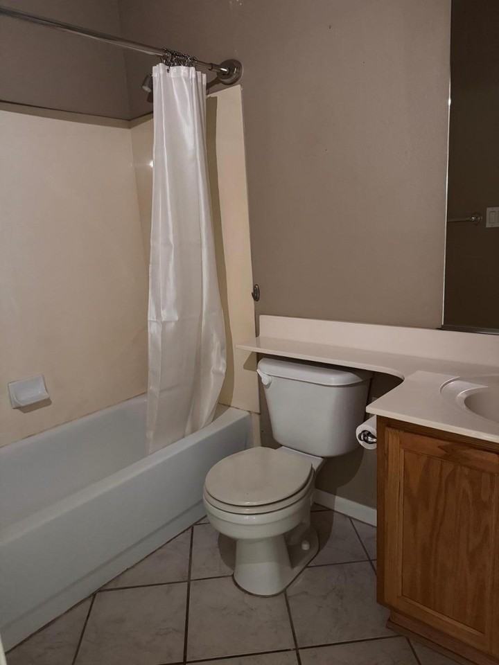 979 E Brentrup Dr - Photo 6 of 18