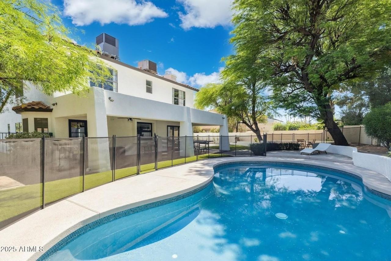 5556 E Sandra Ter - Photo 2 of 30