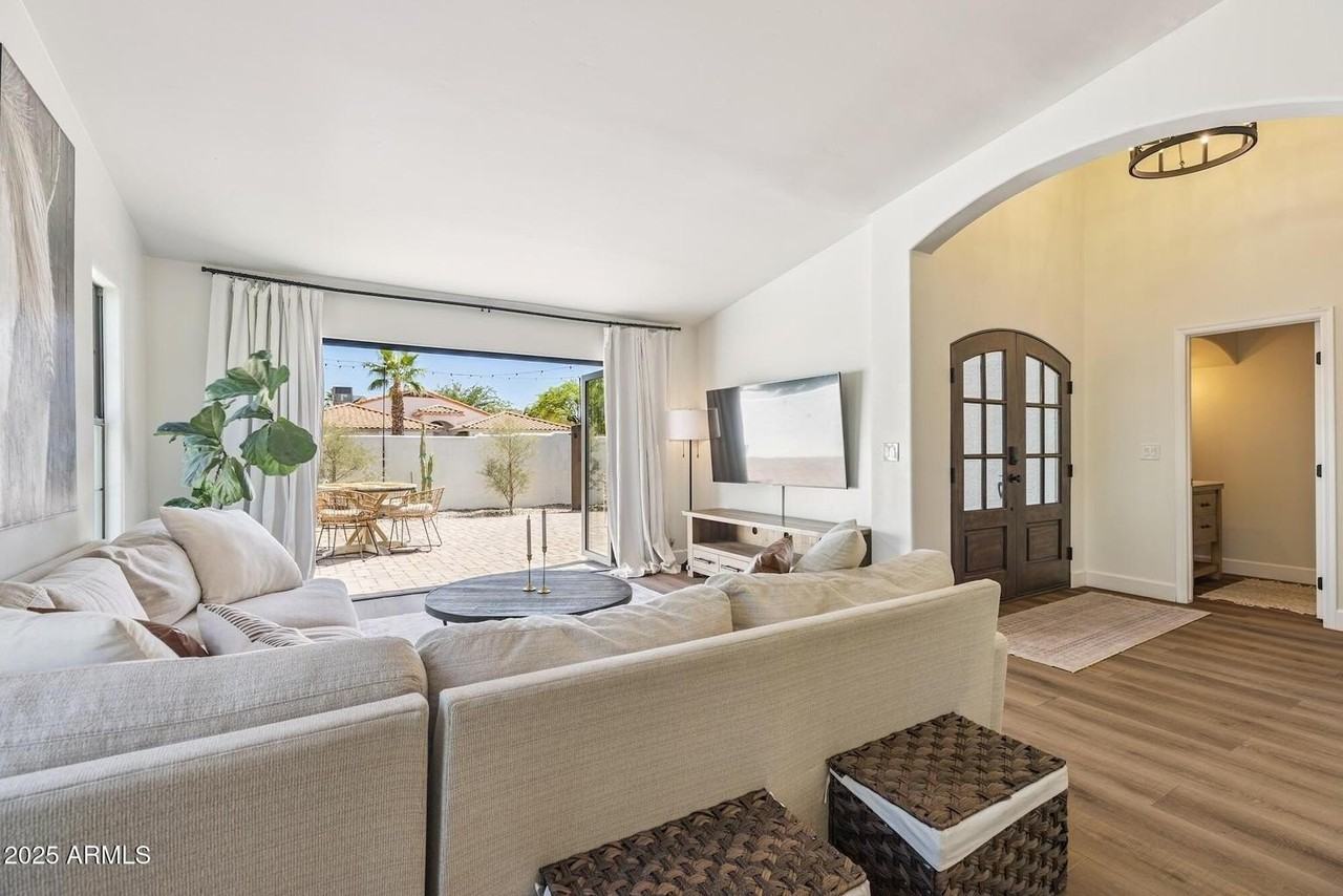 5556 E Sandra Ter - Photo 3 of 30