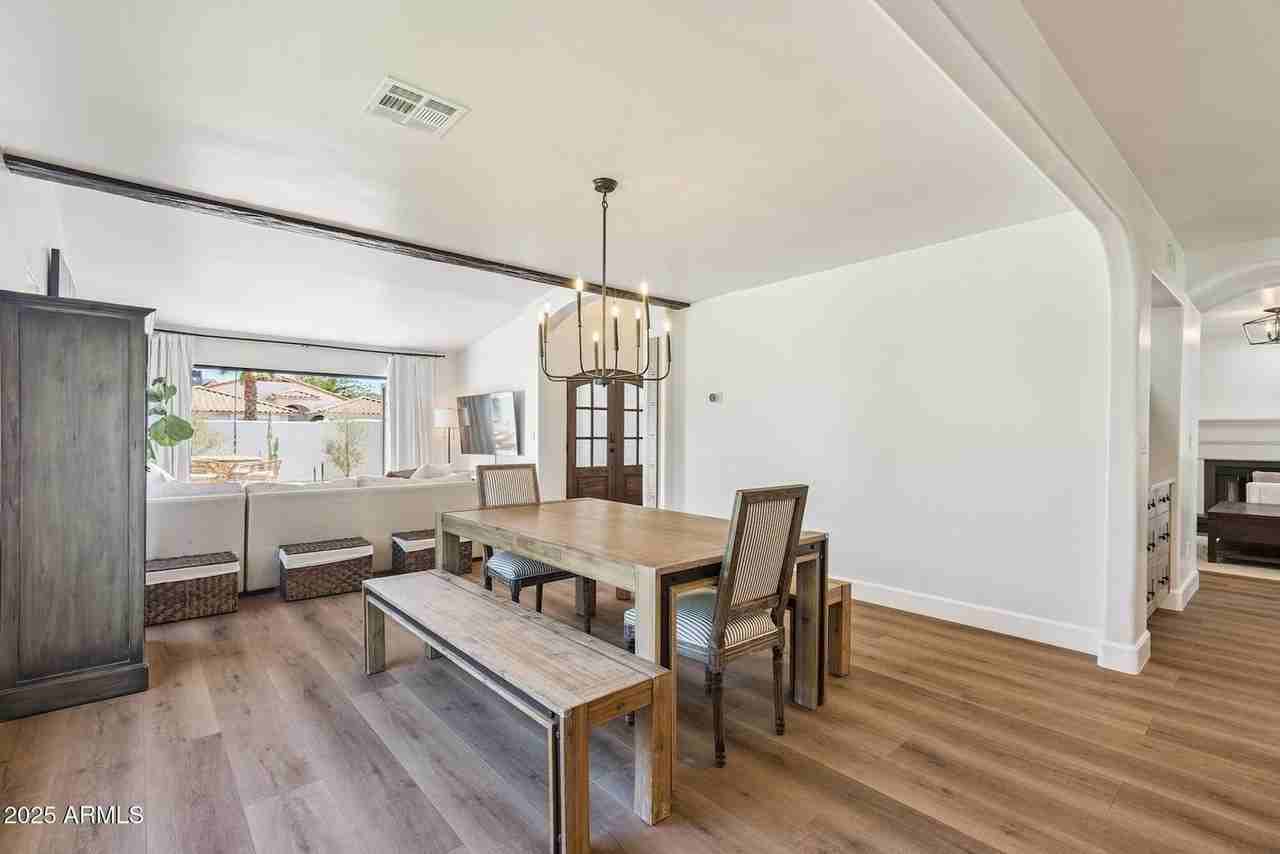 5556 E Sandra Ter - Photo 6 of 30