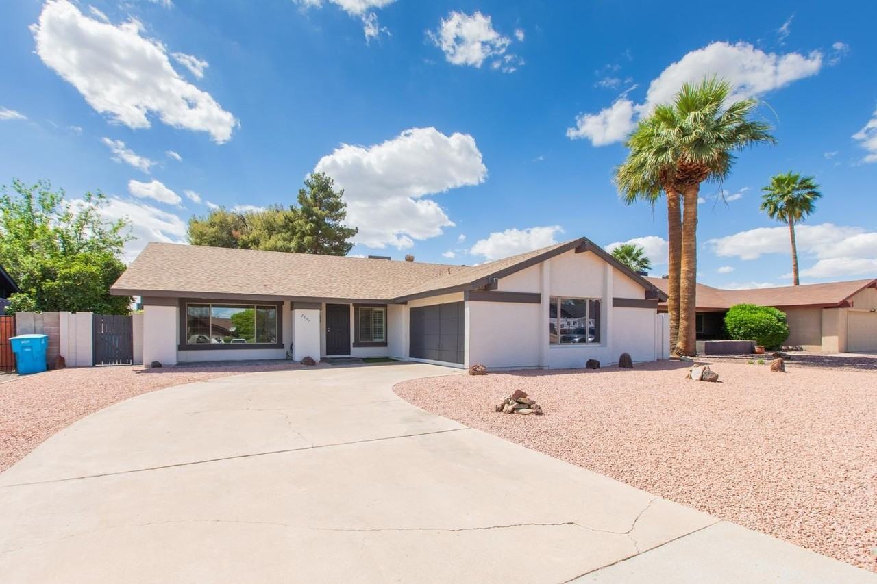 2607 E Larkspur Dr - Photo 4 of 50