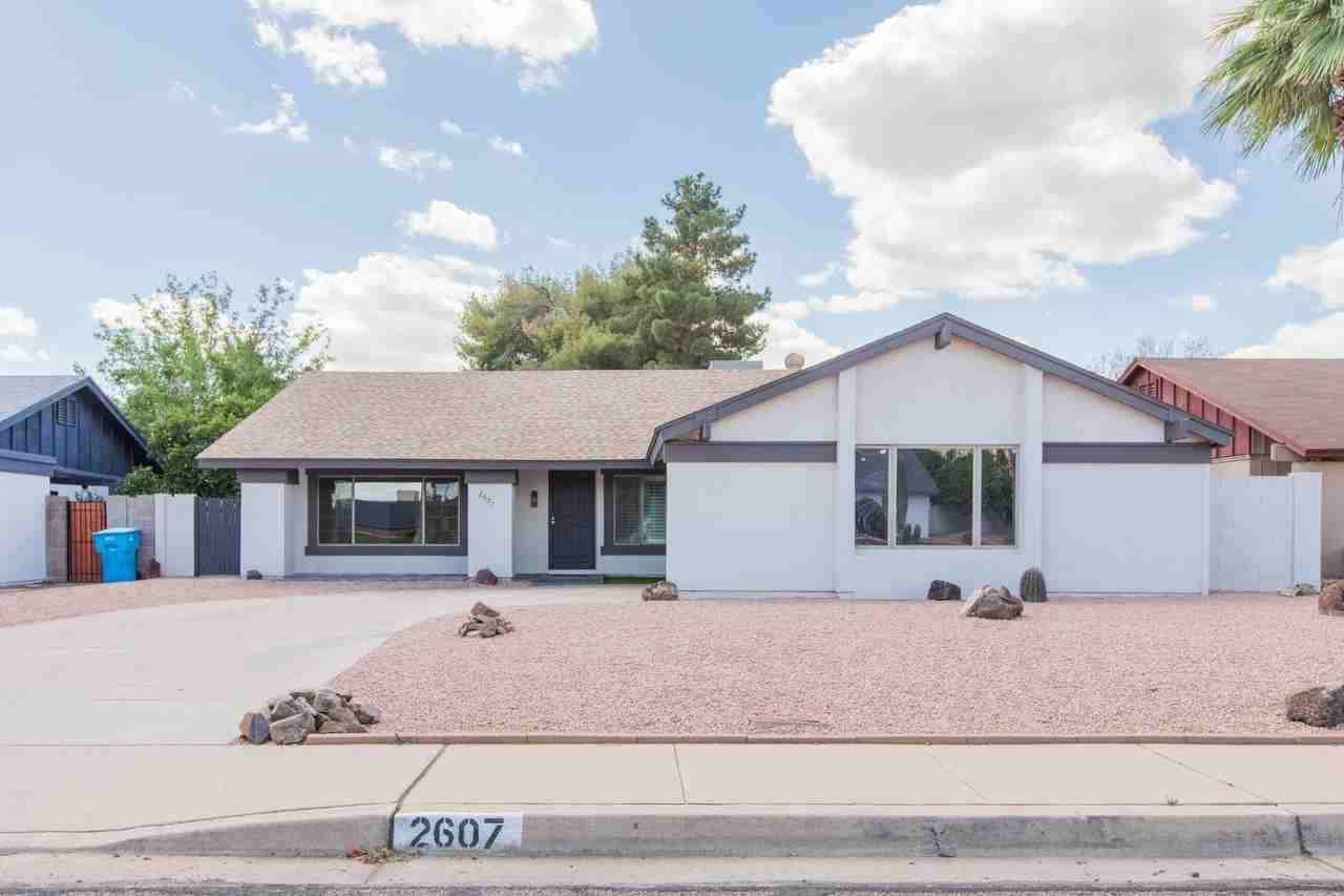 2607 E Larkspur Dr - Photo 7 of 50