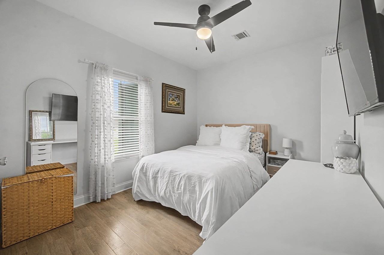 180 Belle Isle Dr - Photo 6 of 11