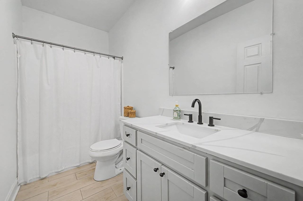 180 Belle Isle Dr - Photo 7 of 11