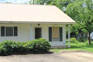 featured image of 1102 Peachtree Ter #B