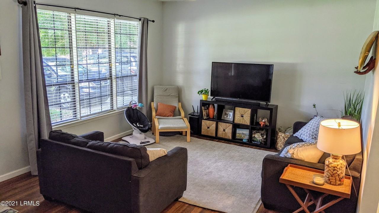 2025 Stone Marten Dr - Photo 2 of 14