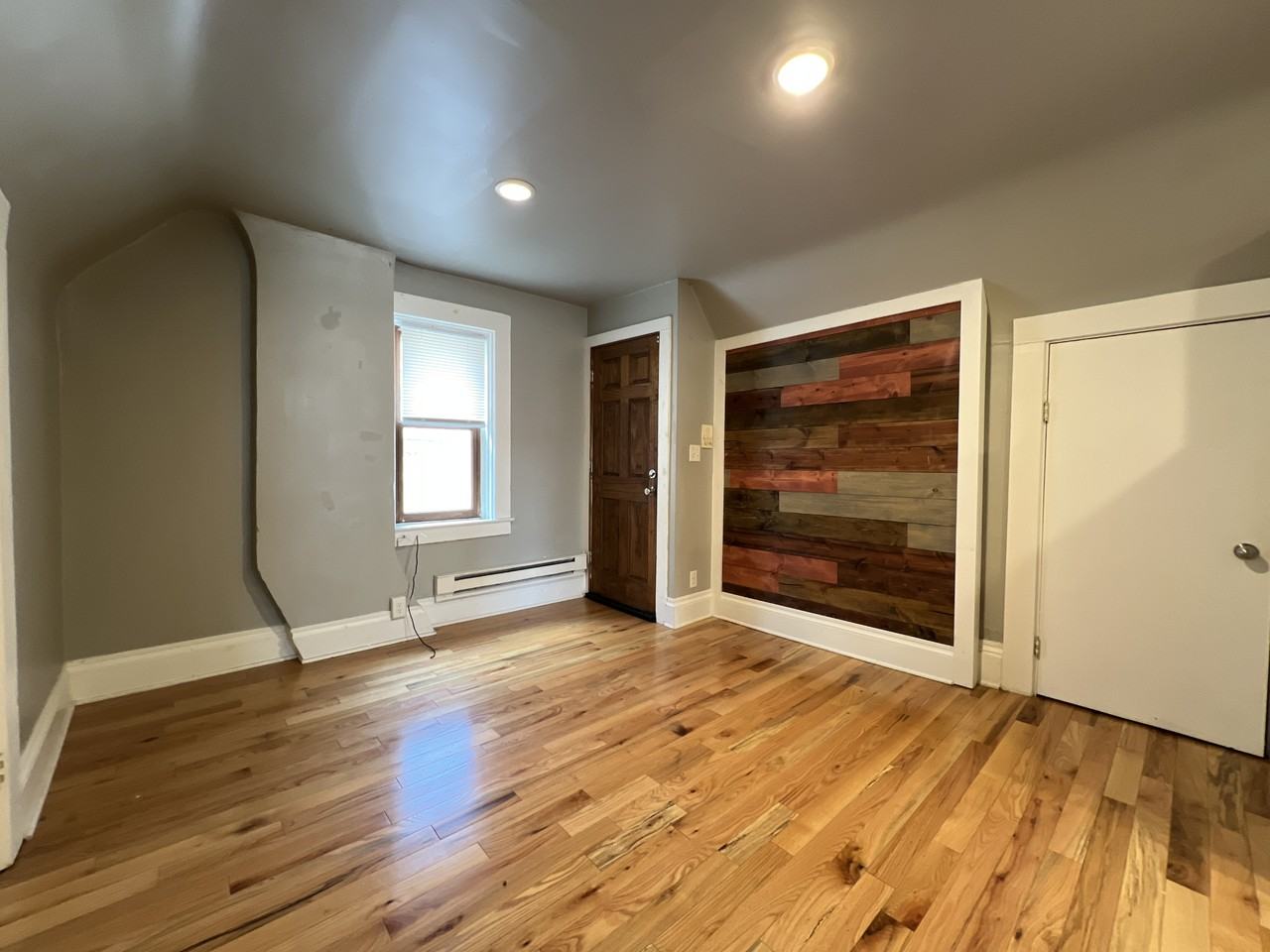 721 Bluff St #4 - Photo 3 of 12