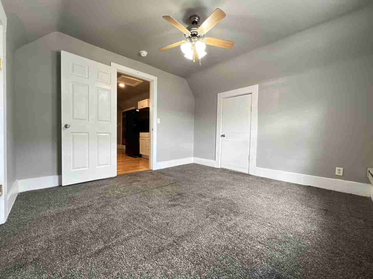 721 Bluff St #4 - Photo 6 of 12