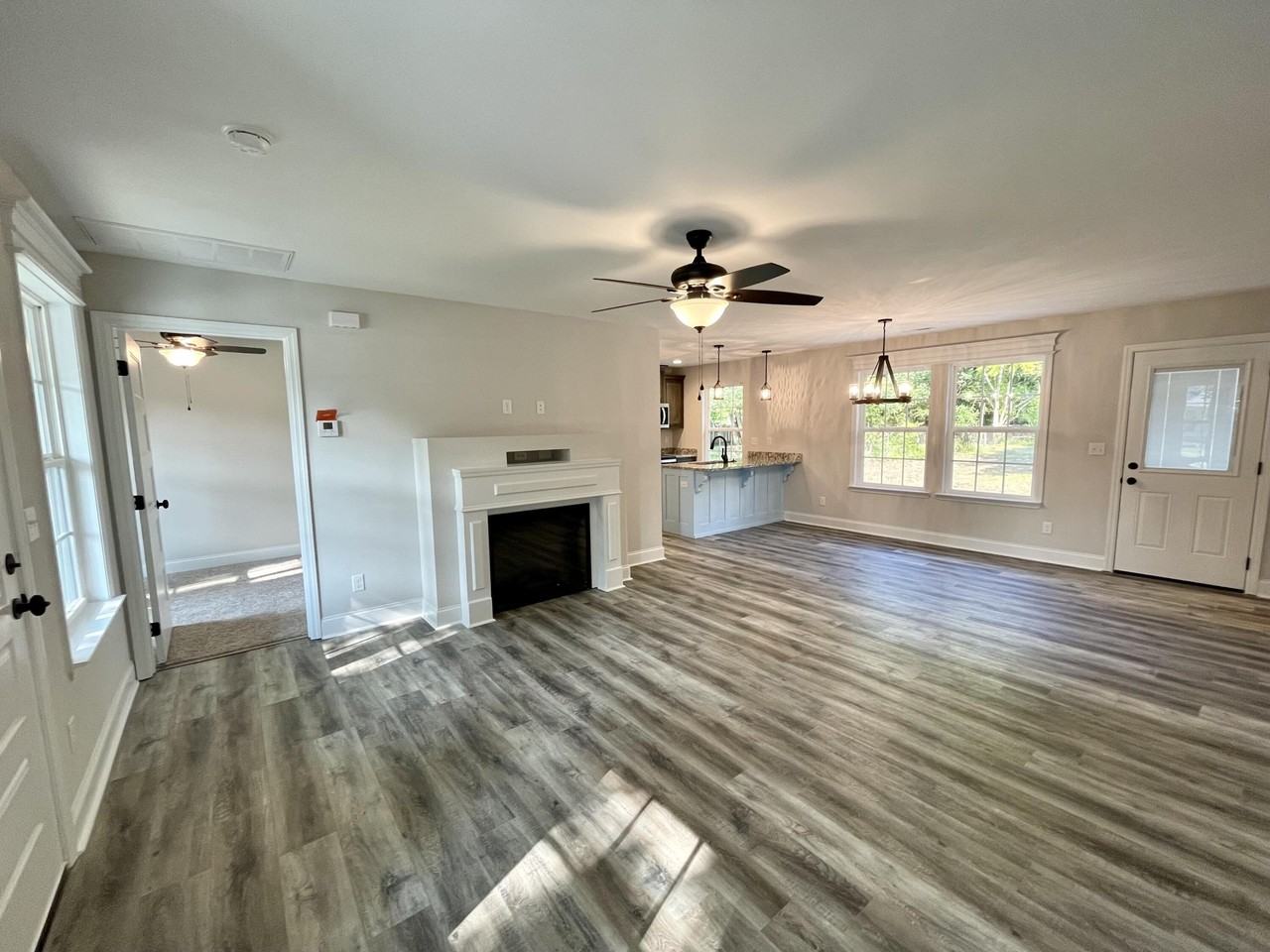 105 Biscayne Blvd - Photo 3 of 21