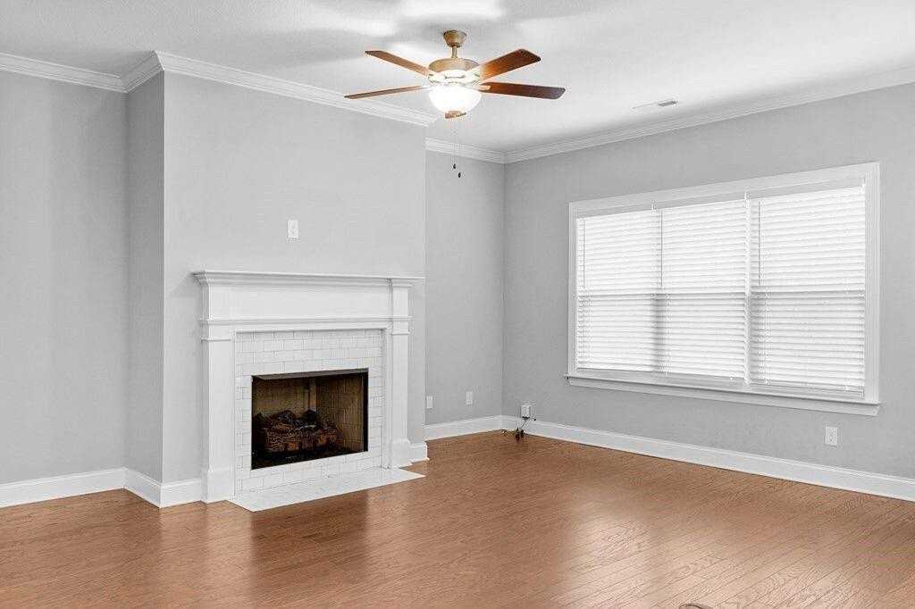 5120 Meadowbend Dr Ne - Photo 3 of 20