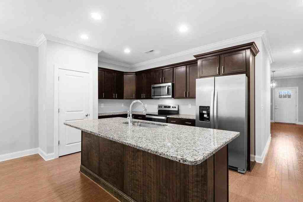 5120 Meadowbend Dr Ne - Photo 5 of 20