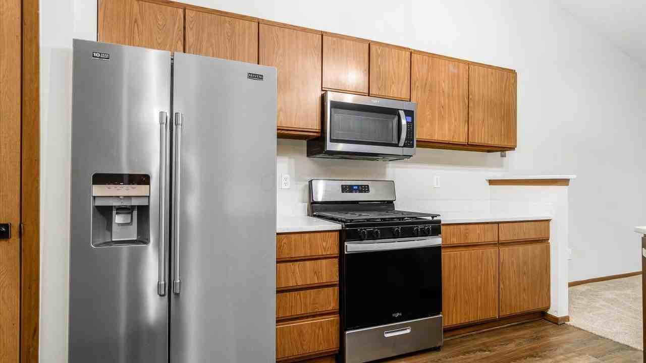 824 Crofton Pl - Photo 5 of 21