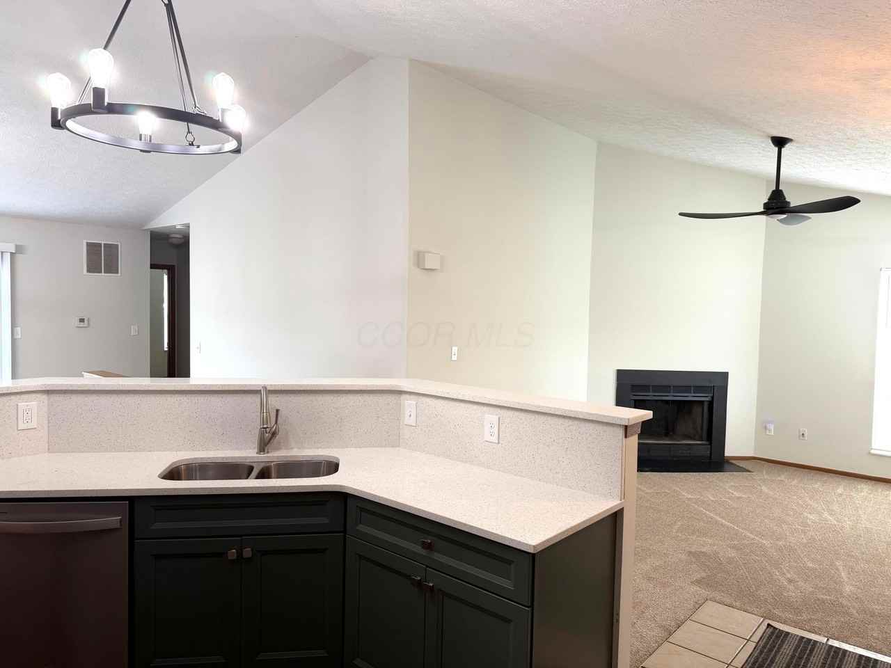 824 Crofton Pl - Photo 7 of 21