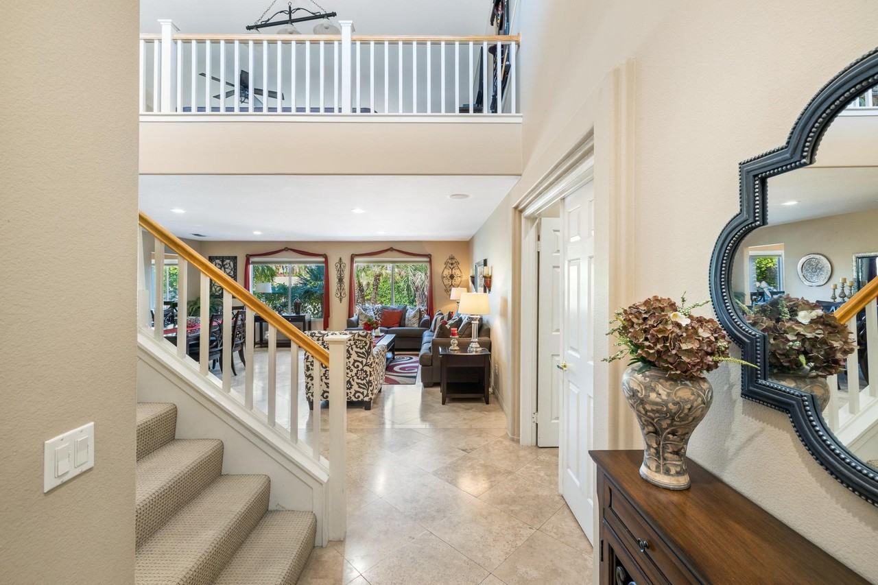 78860 Galaxy Dr - Photo 4 of 48