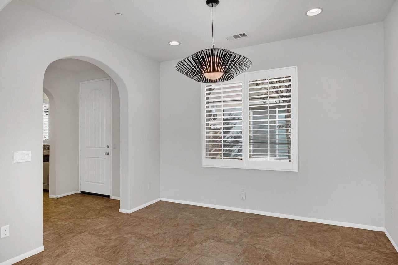 607 Calle Vibrante - Photo 3 of 31