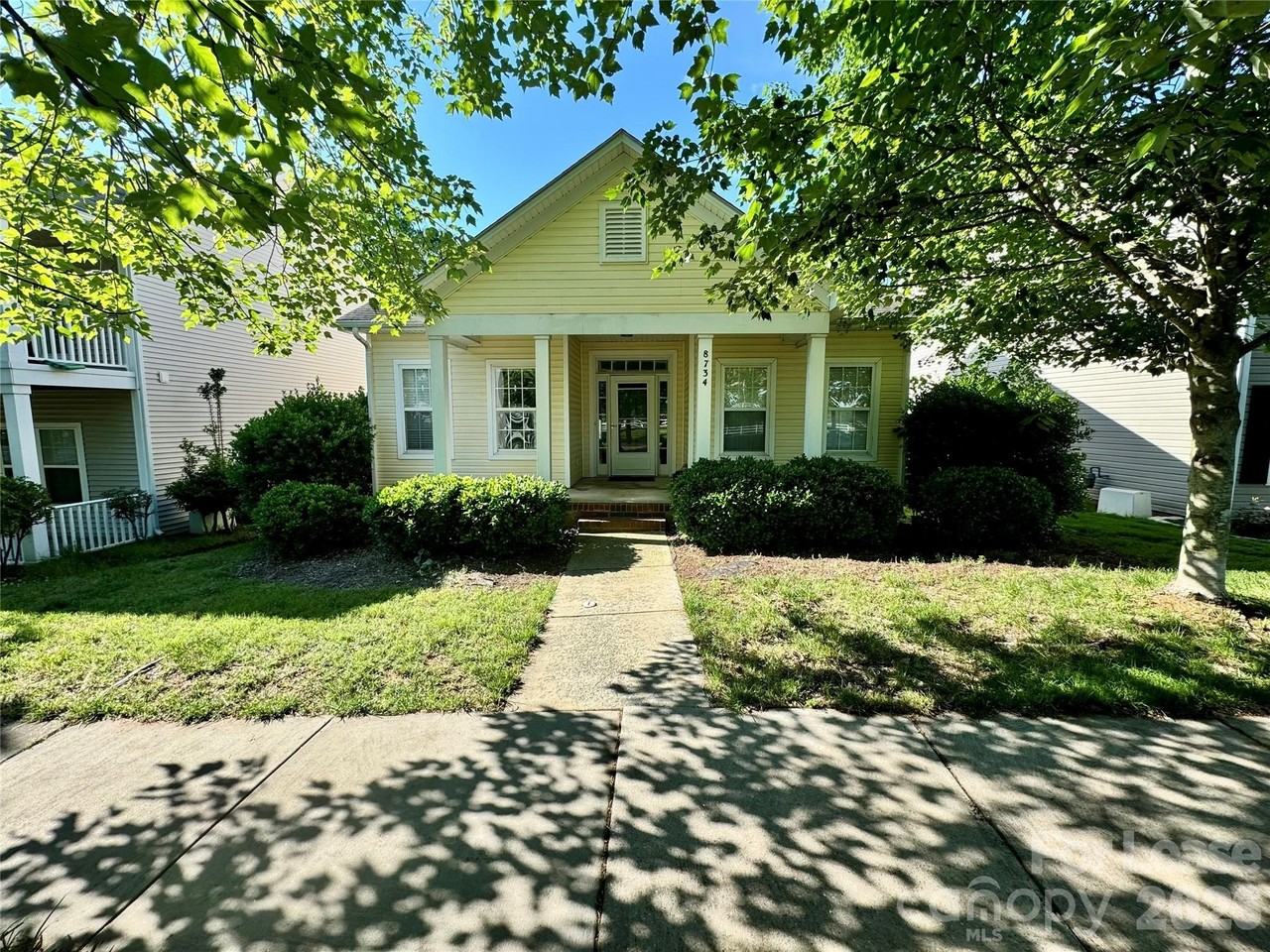 8734 Arrowhead Place Ln - Photo 2 of 21