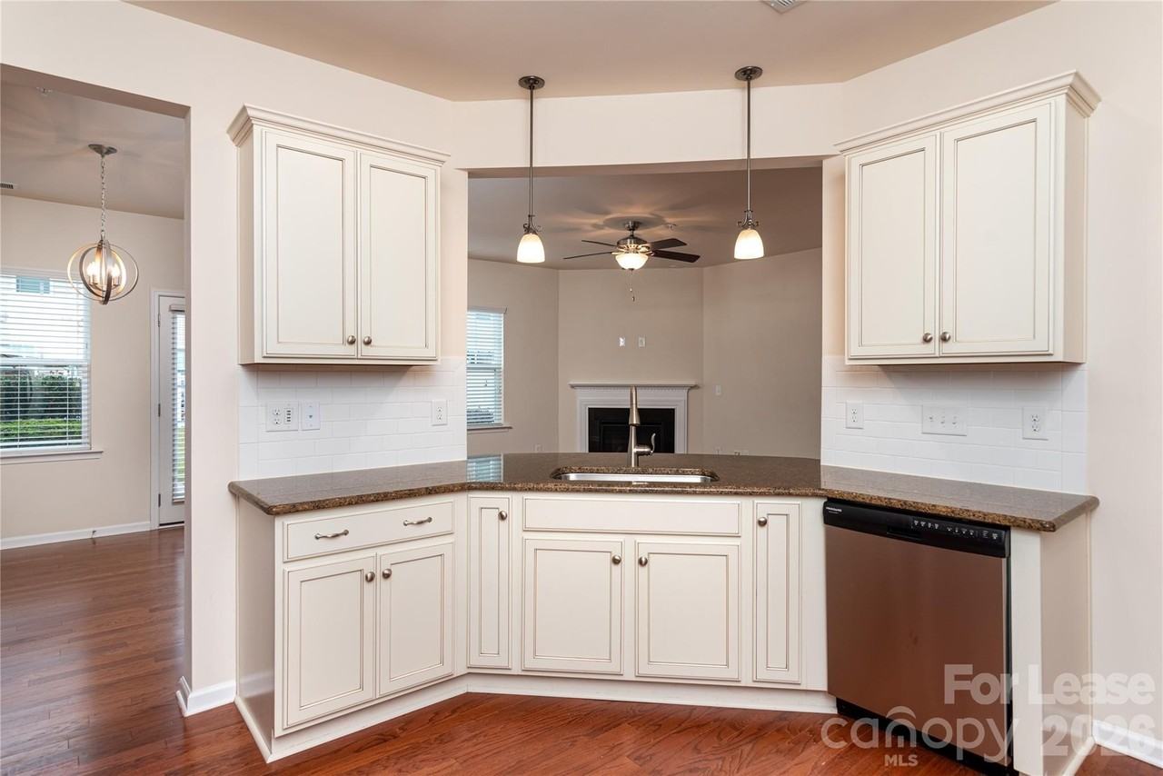 106C Clarendon St Unit C - Photo 4 of 38