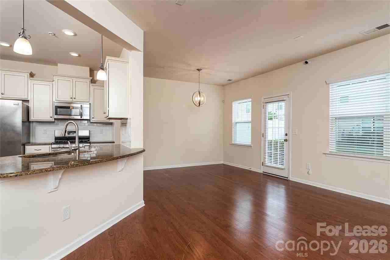 106C Clarendon St Unit C - Photo 5 of 38