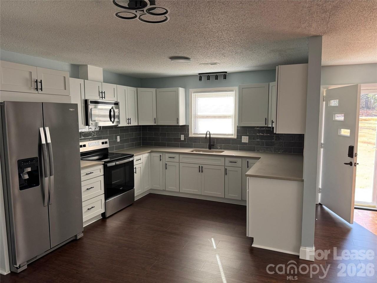 4488 Giles Ave - Photo 4 of 15