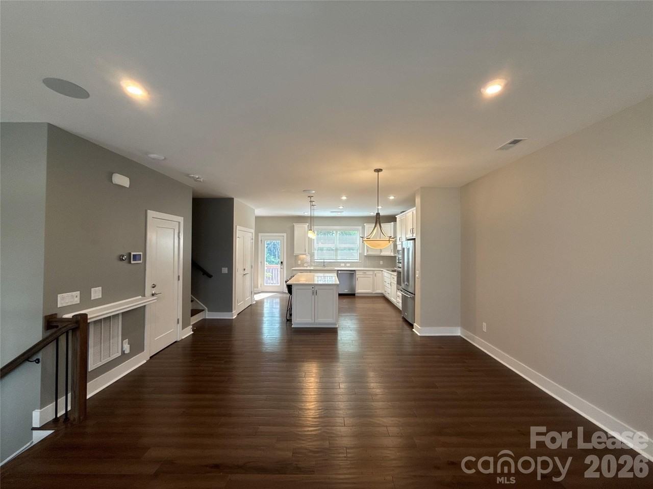 17023 Soho Dr - Photo 6 of 48