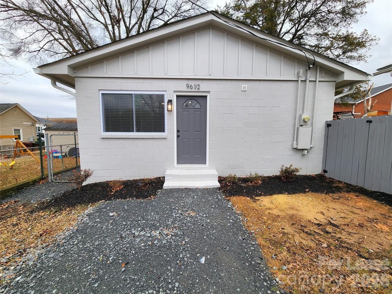 96 1/2 Elm St - Photo 2 of 20