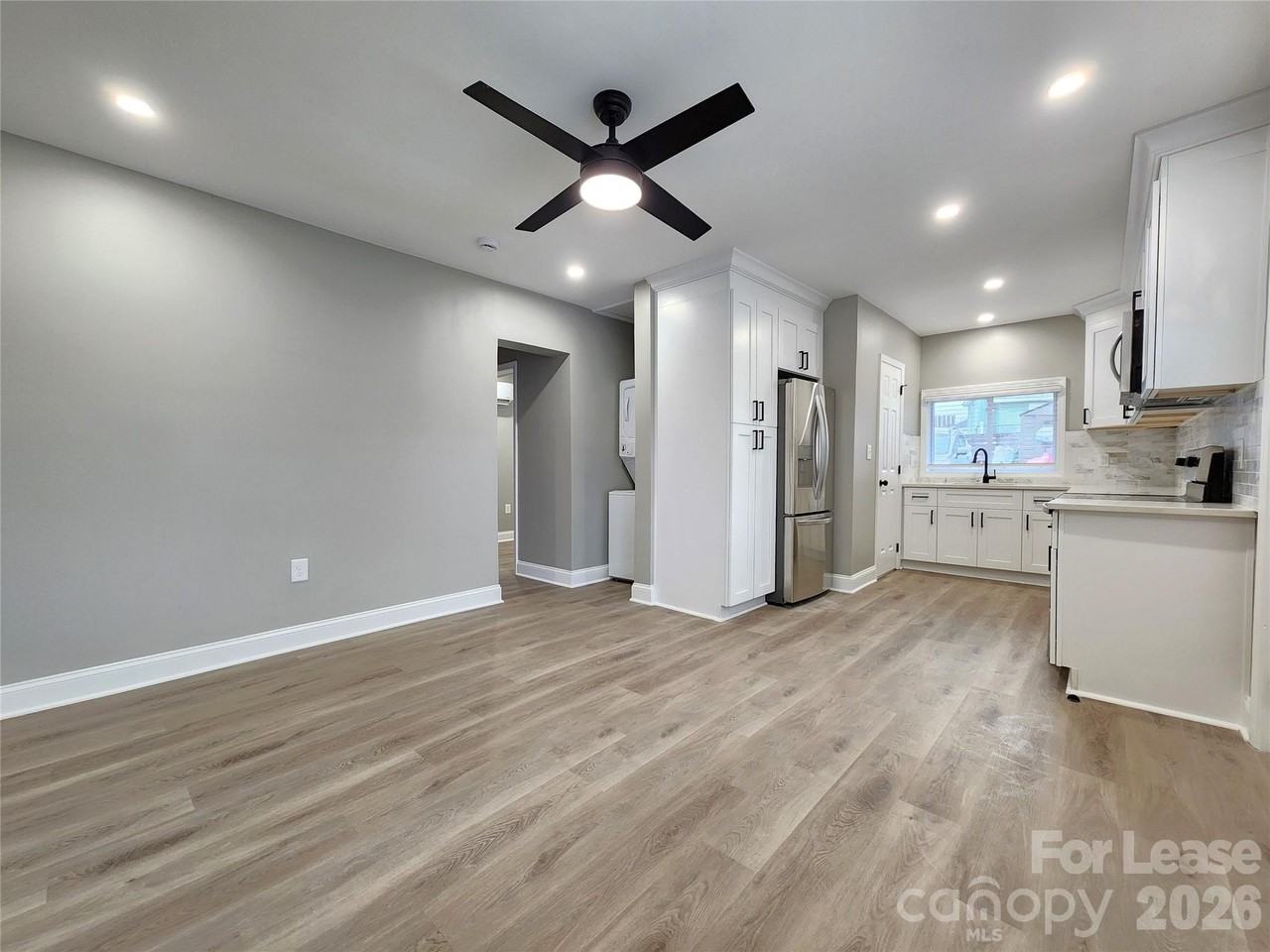 96 1/2 Elm St - Photo 3 of 20