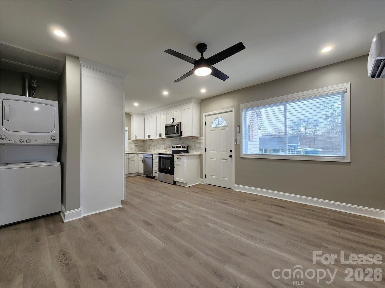 96 1/2 Elm St - Photo 4 of 20