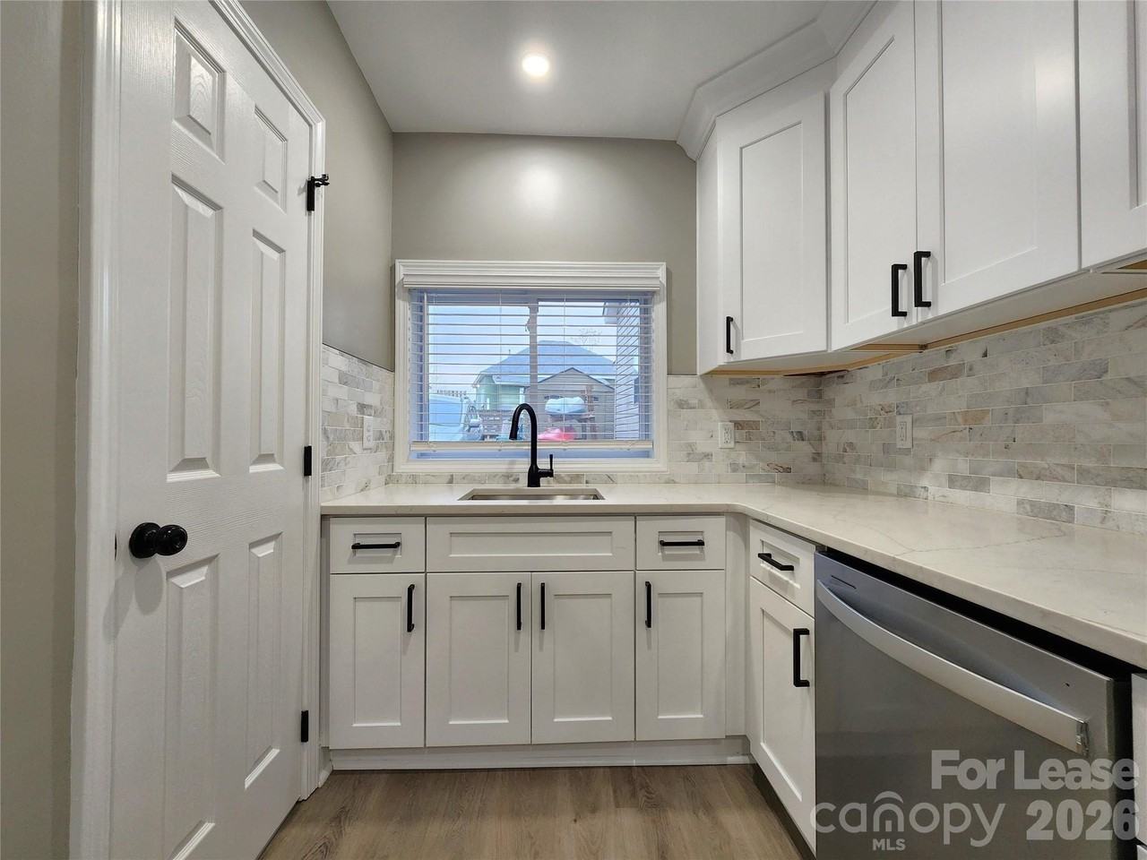 96 1/2 Elm St - Photo 7 of 20