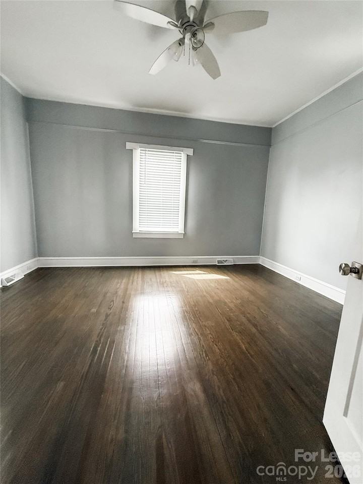 428 West Ave - Photo 4 of 7