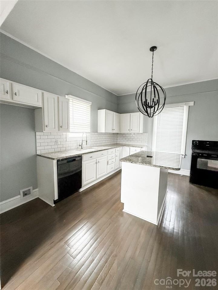 428 West Ave - Photo 7 of 7