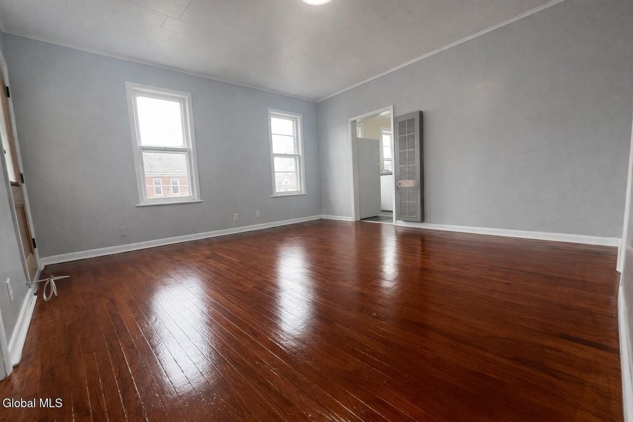 300 Division St Unit 2 - Photo 3 of 13