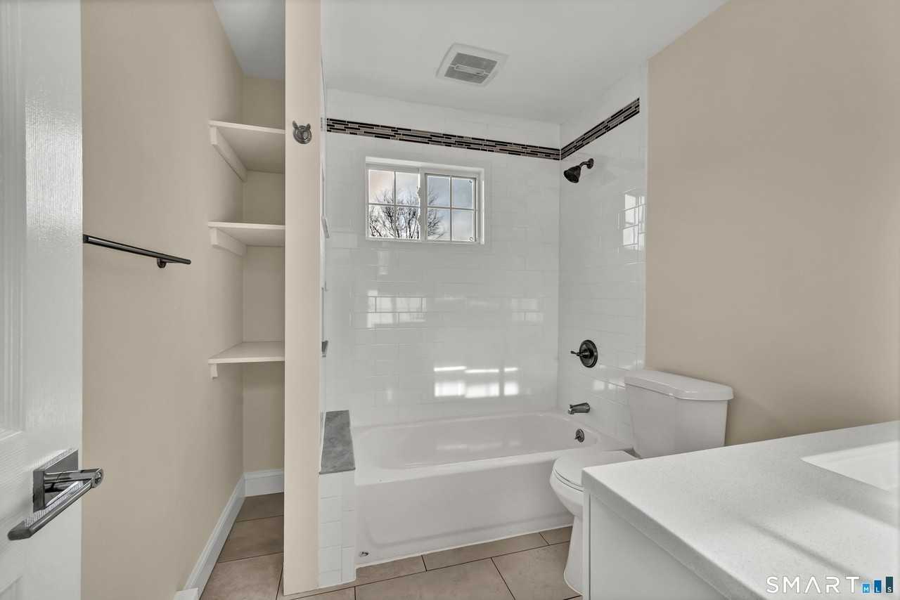 115 Park Ave Unit 21 - Photo 5 of 35