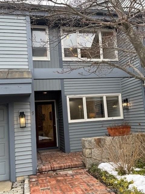 1 Island Dr Unit 9 - Photo 3 of 21