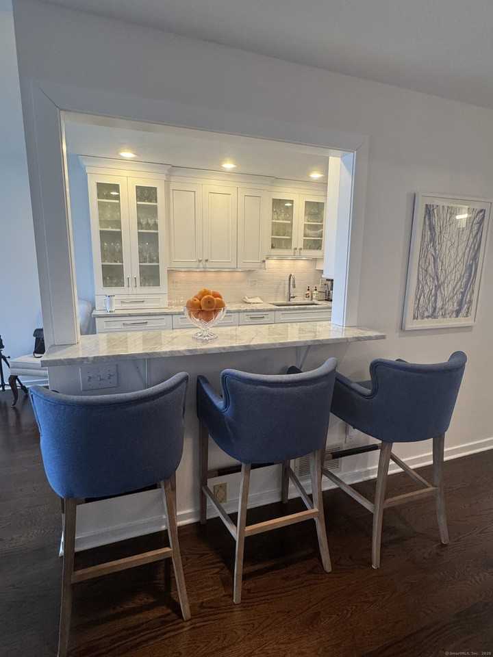 1 Island Dr Unit 9 - Photo 7 of 21