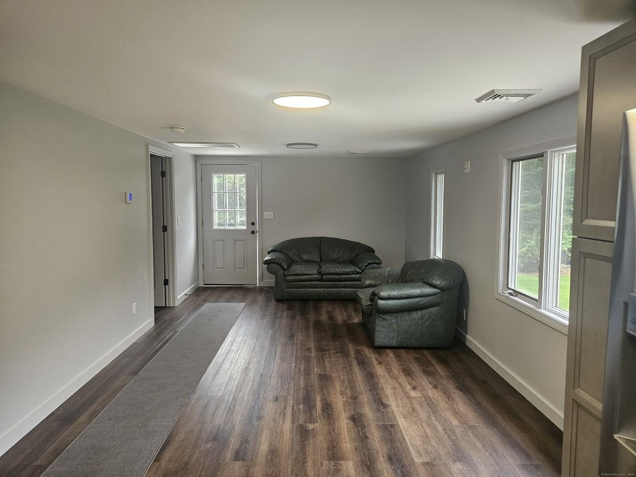 382 Flanders Rd - Photo 5 of 14