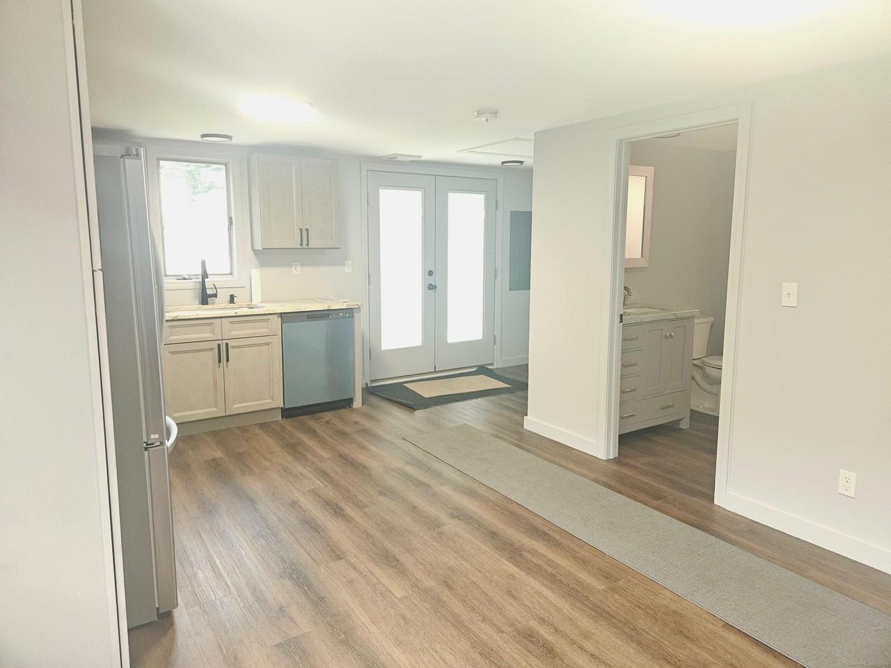 382 Flanders Rd - Photo 6 of 14