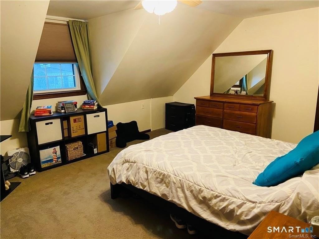 123 Woods End Rd Unit A - Photo 4 of 7