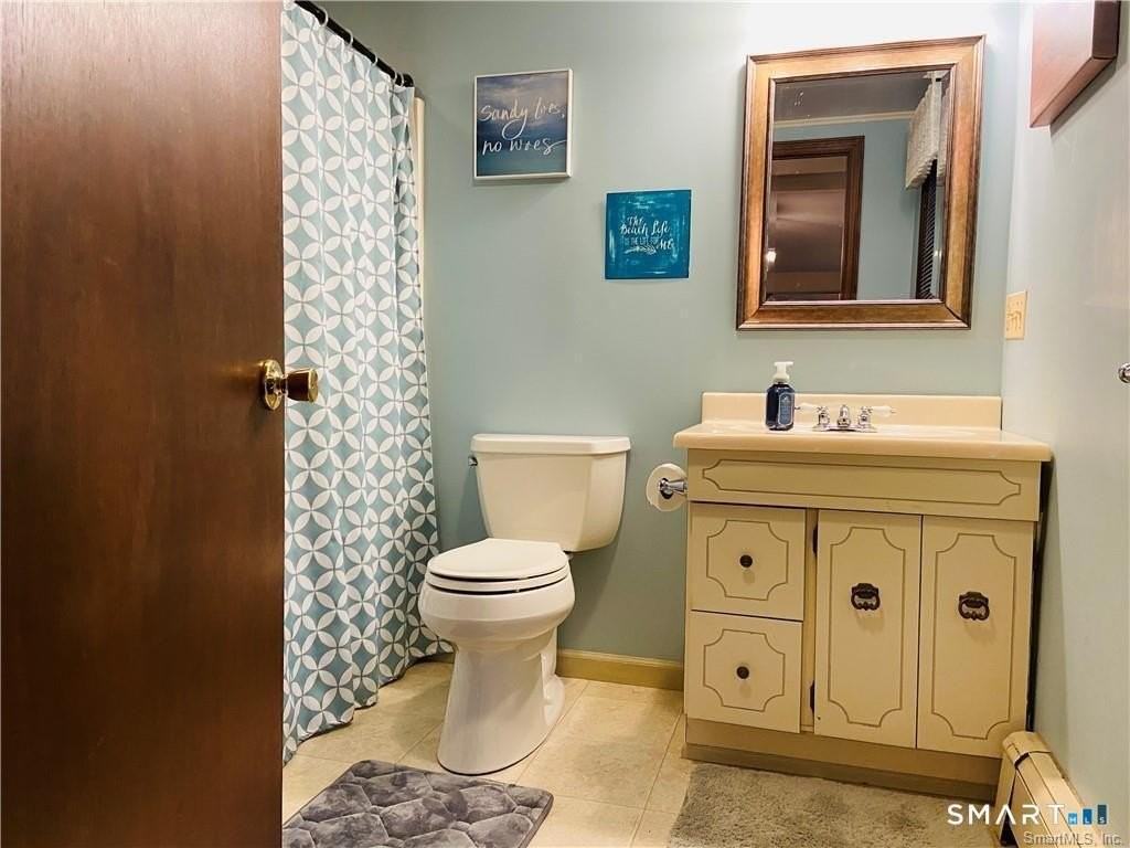 123 Woods End Rd Unit A - Photo 5 of 7