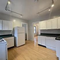 5756 S Kenwood Ave #A - Photo 1 of 1