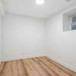 5430 S University Ave #A - Photo 6 of 8