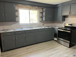 featured image of 195 Valley St