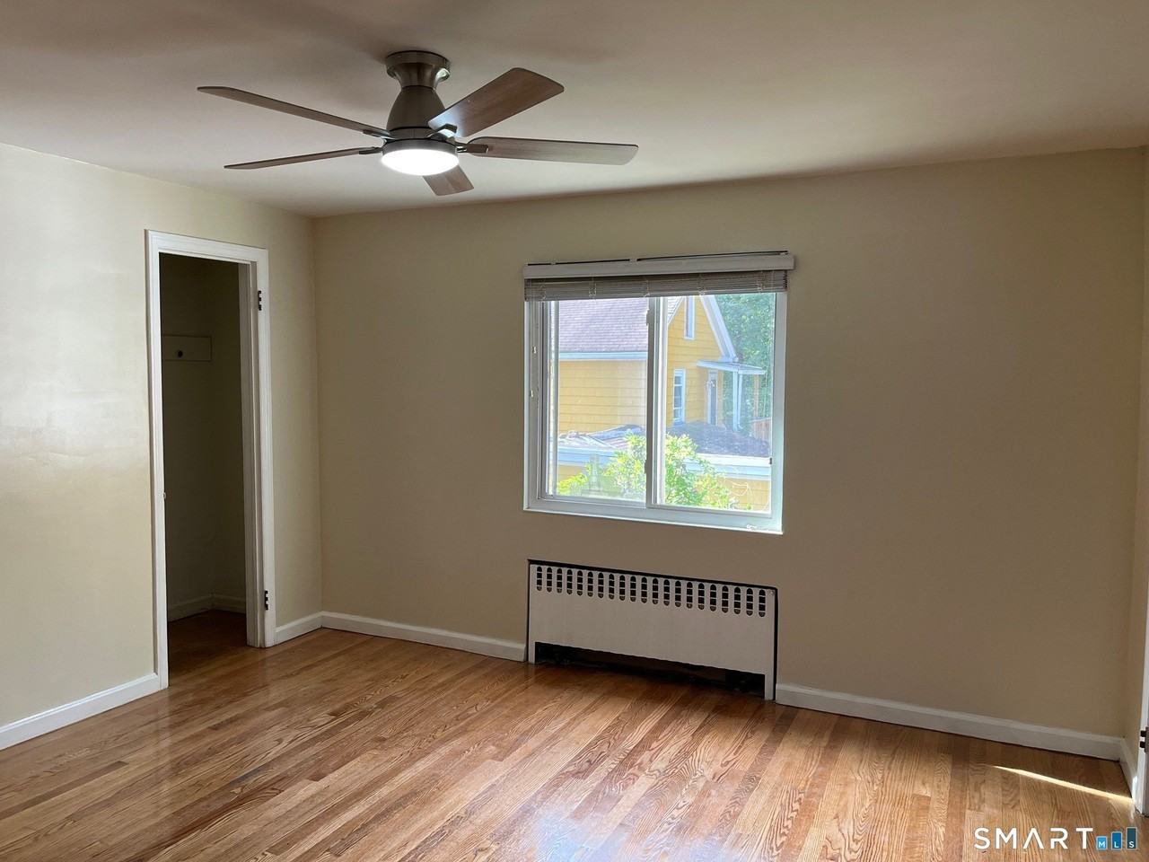 195 Valley St - Photo 5 of 8