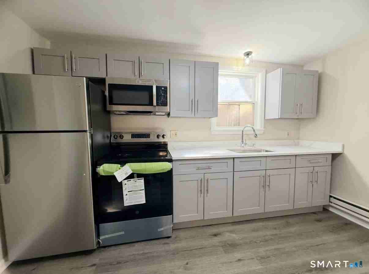 3-5-7 Maple Street unit: 7 - Photo 4 of 23