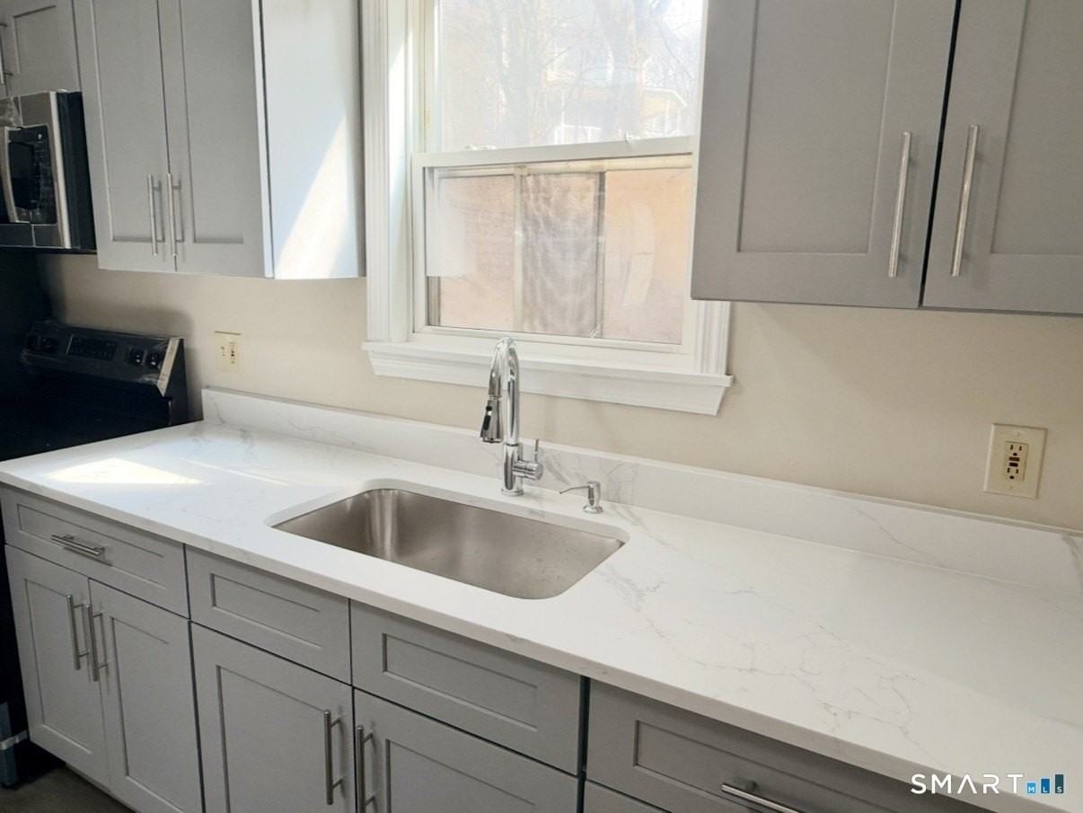 3-5-7 Maple Street unit: 7 - Photo 6 of 23