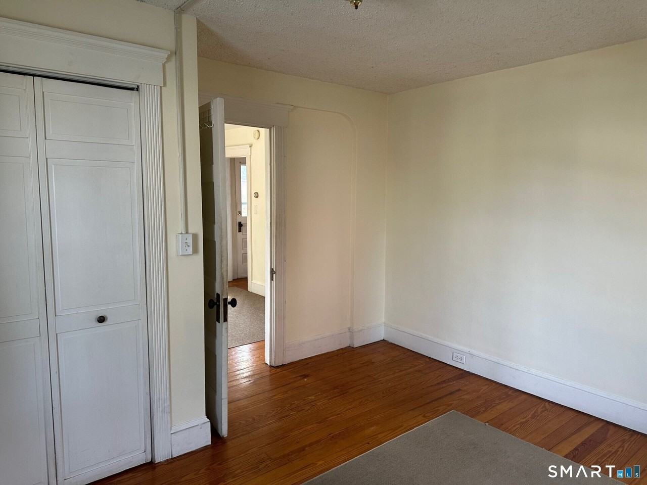 22 Donahue Pl - Photo 4 of 10