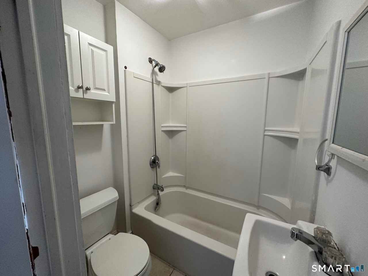 22 Donahue Pl - Photo 7 of 10