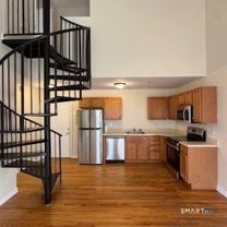 680 Boston Post Rd Apt 19 - Photo 1 of 1