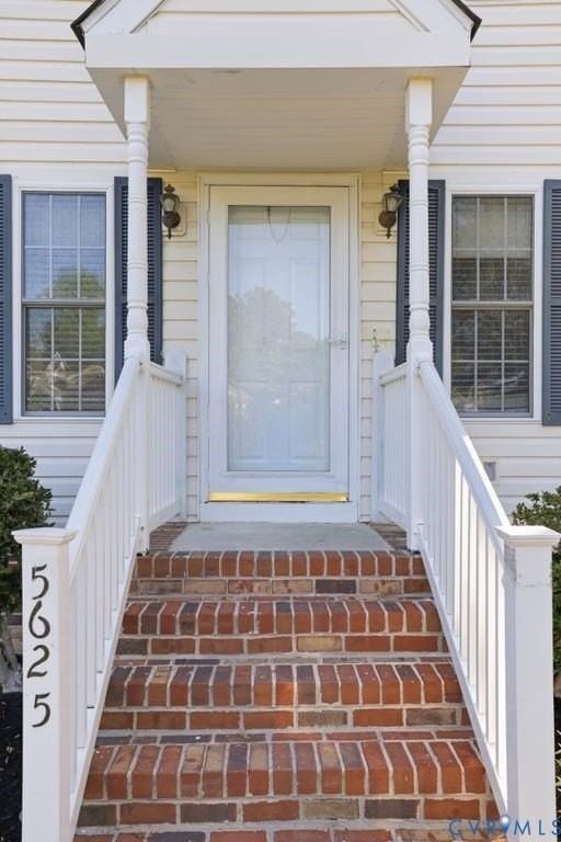 5625 Eagle Lake Dr - Photo 5 of 23