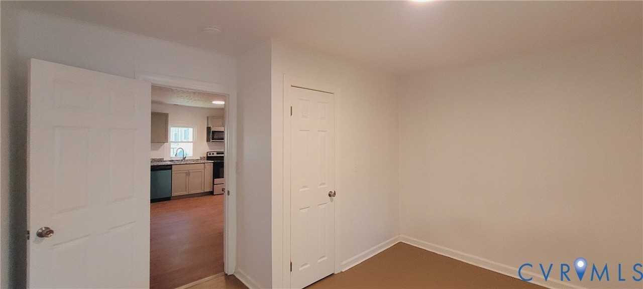 315 St Mark St - Photo 2 of 31